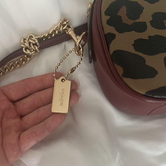 Coach Chain Leopard Print crossbody - Picture 7 of 7